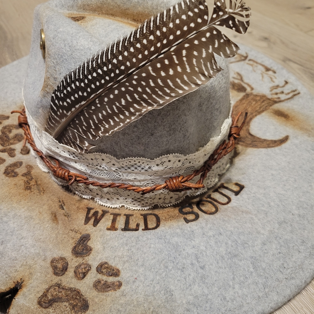 Stylish "WILD SOUL" Rancher - Picture 4 of 5